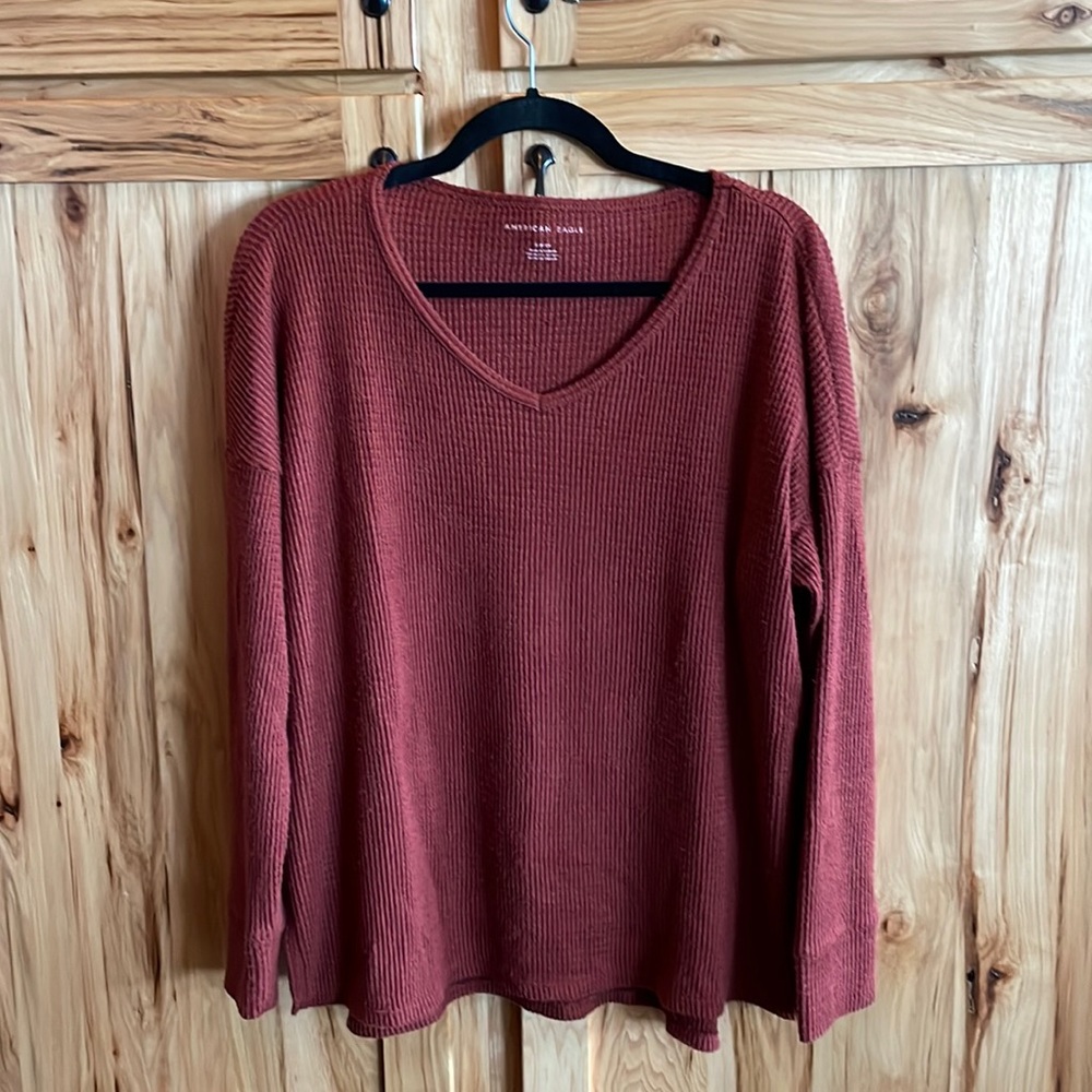 American Eagle v neck thermal shirt
